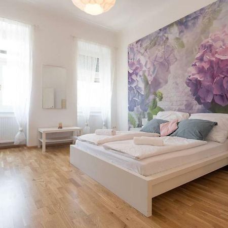 Spacious Vienna Central Station Residence Kültér fotó