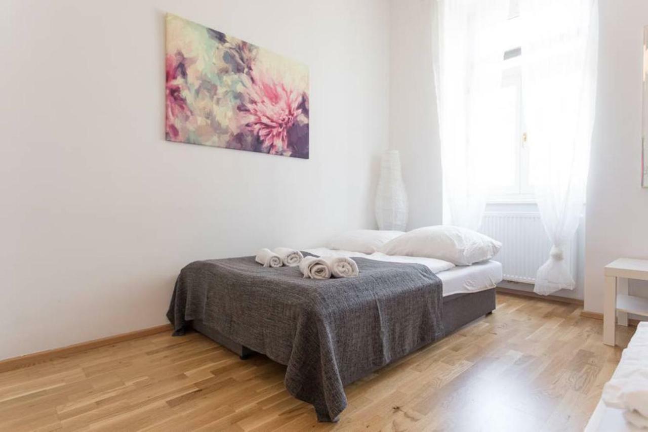 Spacious Vienna Central Station Residence Kültér fotó